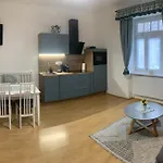 Dum Na Jihu 3*