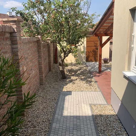 Dum Na Jihu Aparthotel 3*