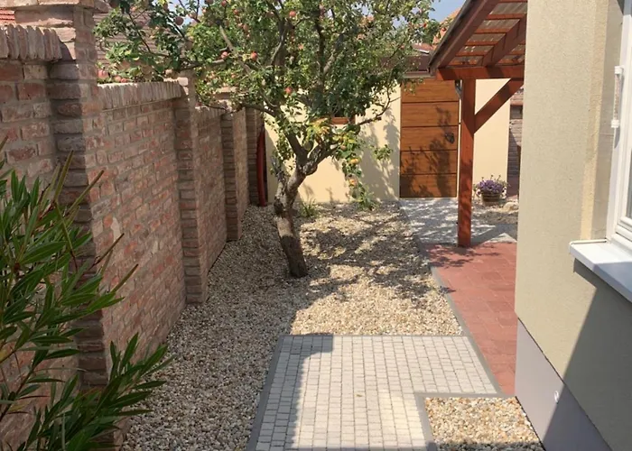 Dum Na Jihu Aparthotel 3*